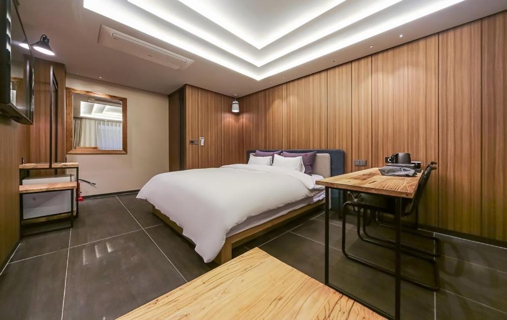Yeoubi Hotel Changwon Exterior foto